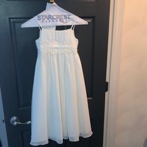 Size 5 David’s bridal flower girl dress